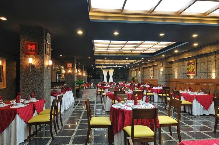 Sapadia Hotel And Cottage Парапат Екстериор снимка