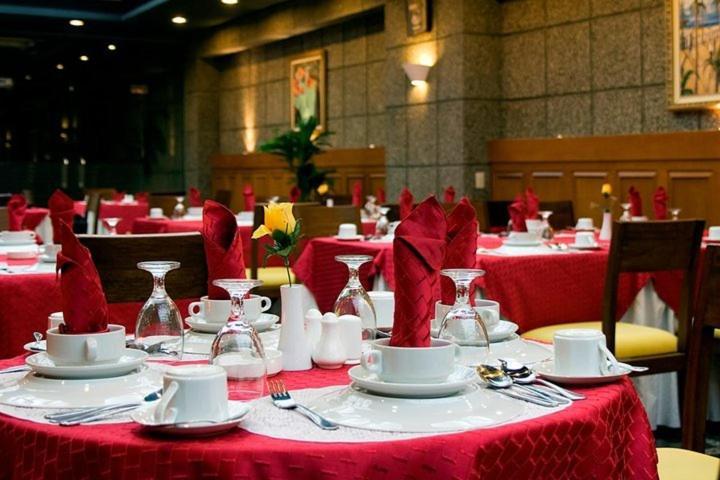 Sapadia Hotel And Cottage Парапат Екстериор снимка