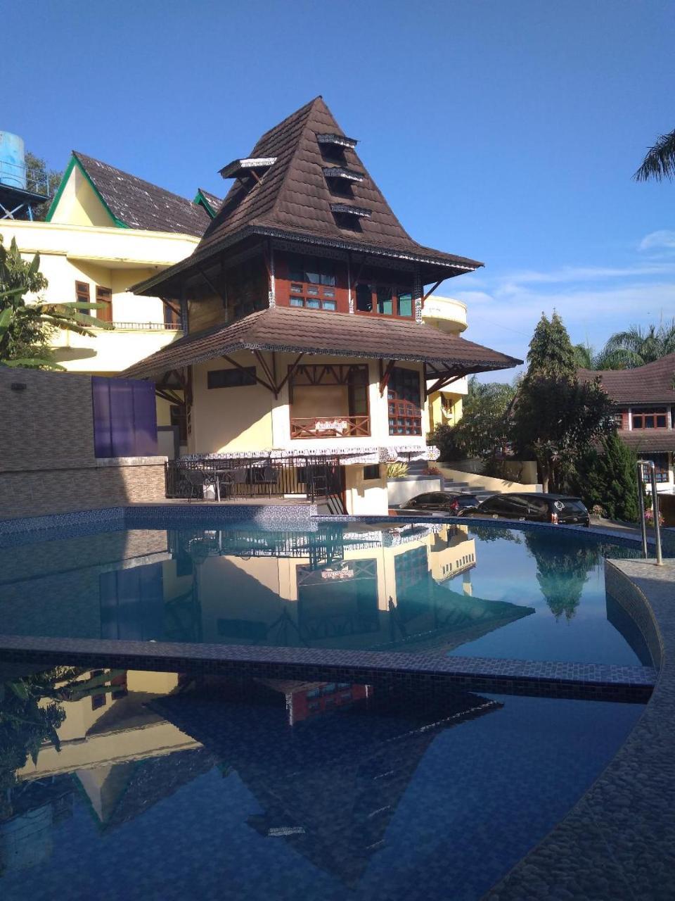 Sapadia Hotel And Cottage Парапат Екстериор снимка